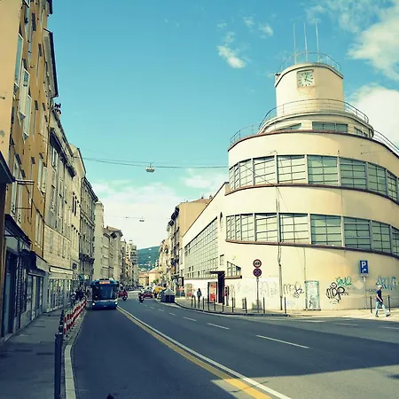 Caccia * Trieste